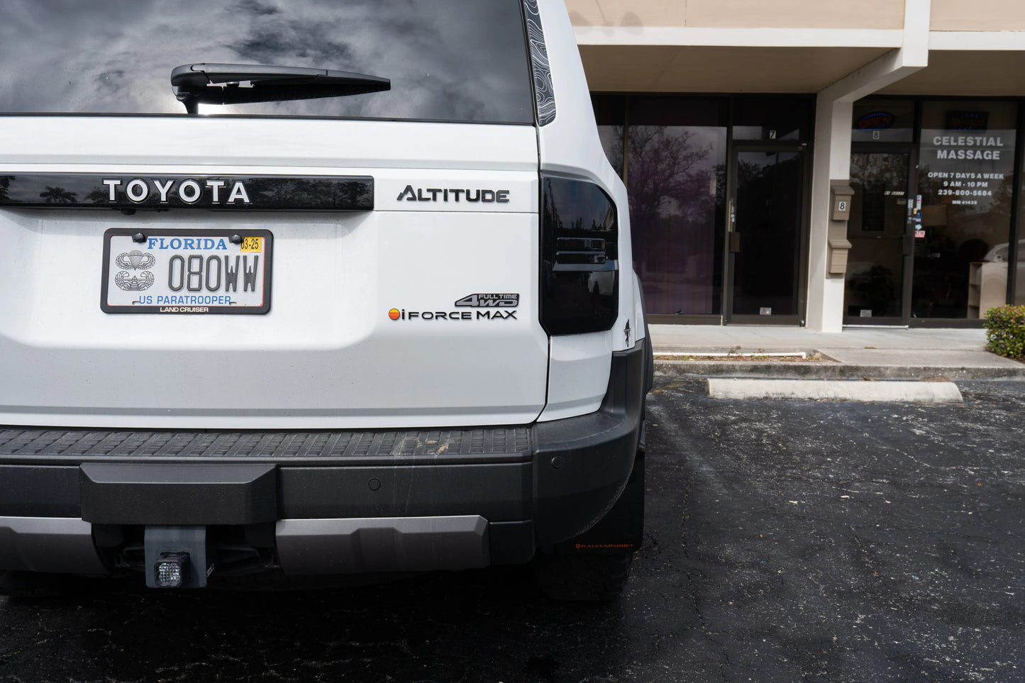 Full Time 4WD Two Color Acrylic Emblem - 2024+ Land Cruiser / GX 550 / 2025+ 4Runner Limited - 24LC250-FT4WD2PL- DRIVEN - 5