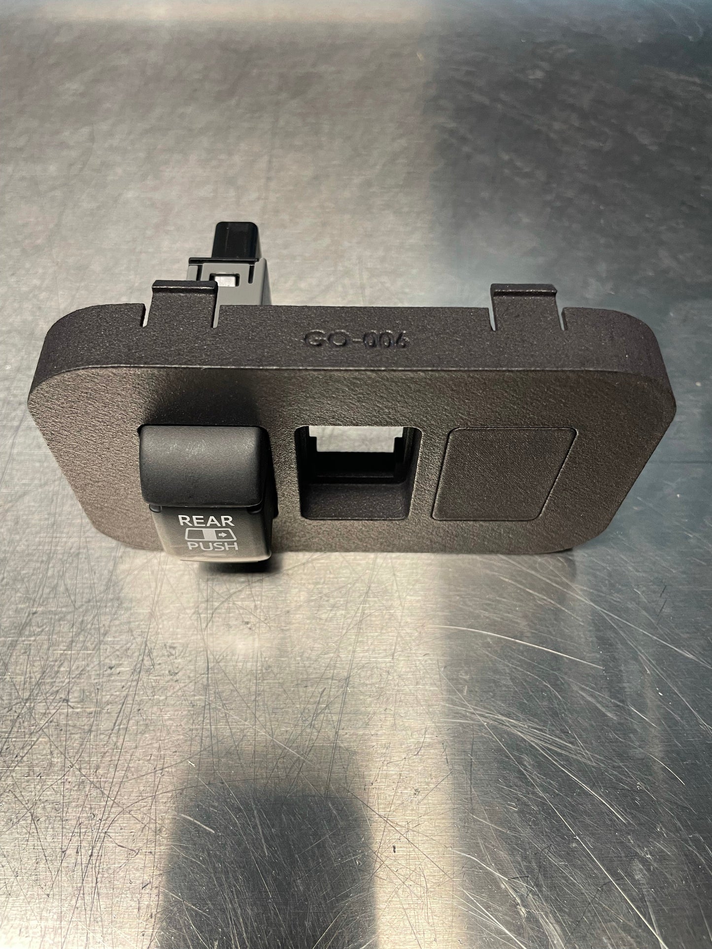 Modular Insert for 3 Short Switches - GO-006- DRIVEN - 7