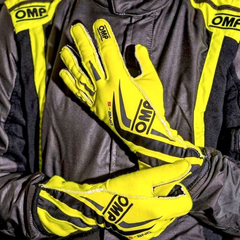 Auto Racing Items Auto Racing Gear - FIA, SNELL and SFI Homologated (FireProof) | DRIVEN ...