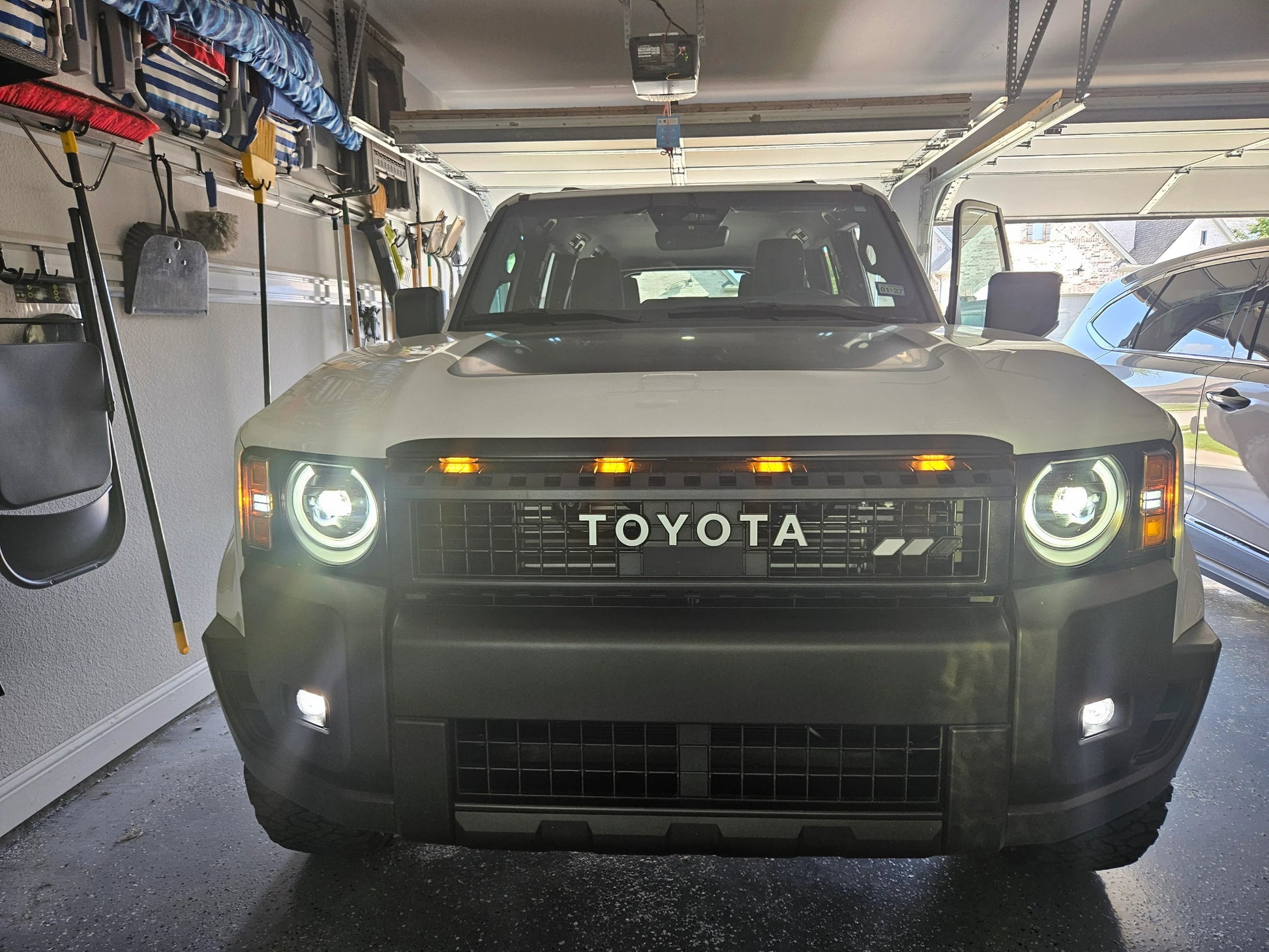 Grille LED Kit (Amber / White) - 2024+ Land Cruiser - sfb24LCGRLED-1-sfb24LCGRLED-2-  DRIVEN - 7