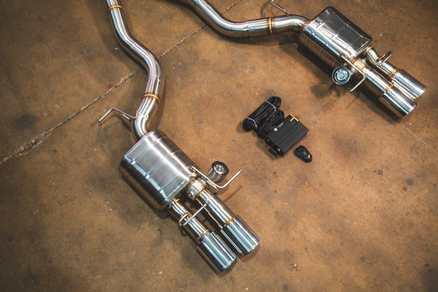 BMW E60 M5 Valved Sport Exhaust System - BMW.E60.M5.VSES.BR-  DRIVEN - 2