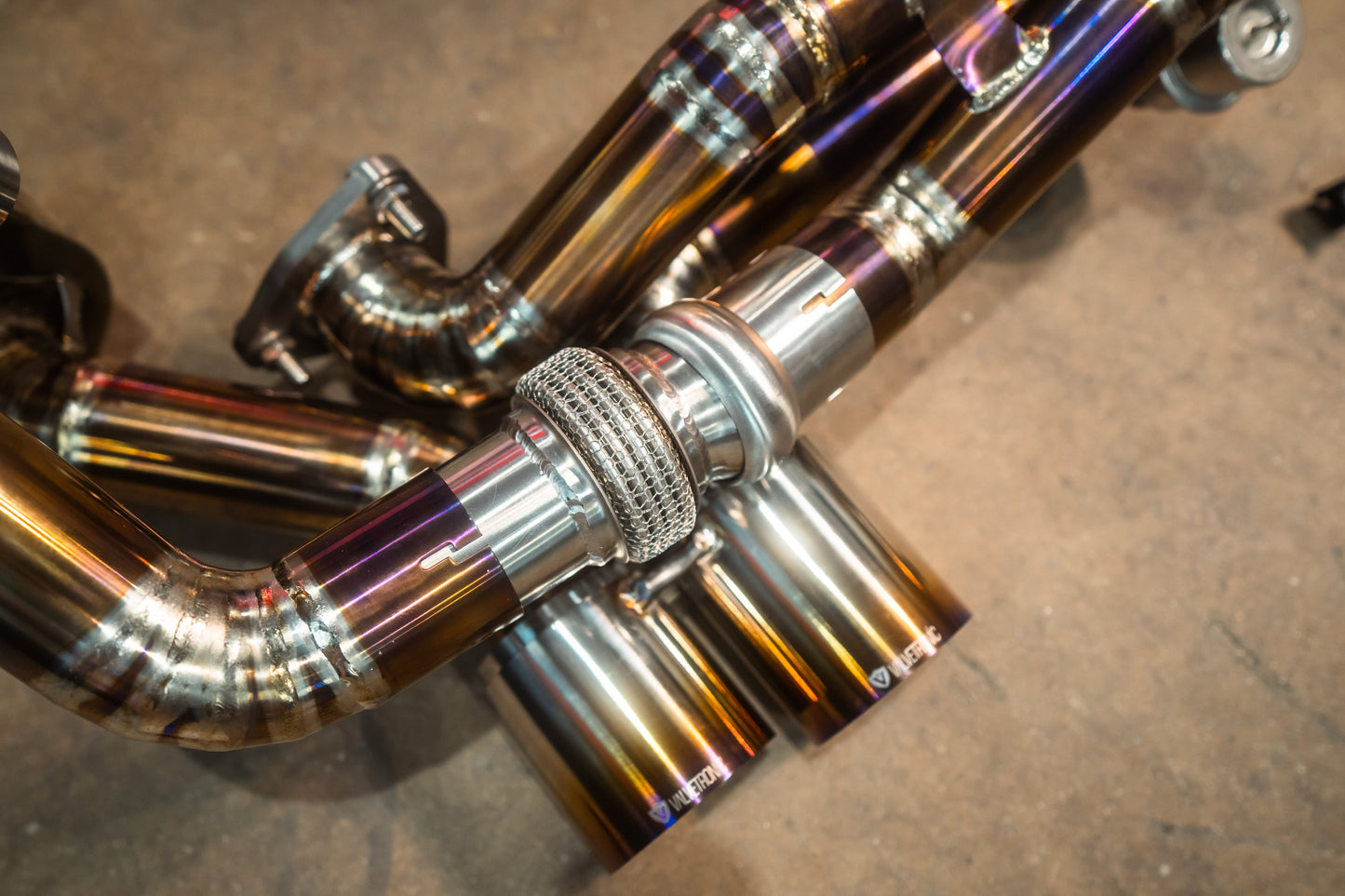 Valvetronic Valved Sport Exhaust System for Porsche 911 Carrera / S / GTS (991.1) - POR.991.CAR.VSES.AG-POR.991.CAR.VSES.TI-POR.991.CAR.VSES.FFH.AG-POR.991.CAR.VSES.FFH.TI-  DRIVEN - 30