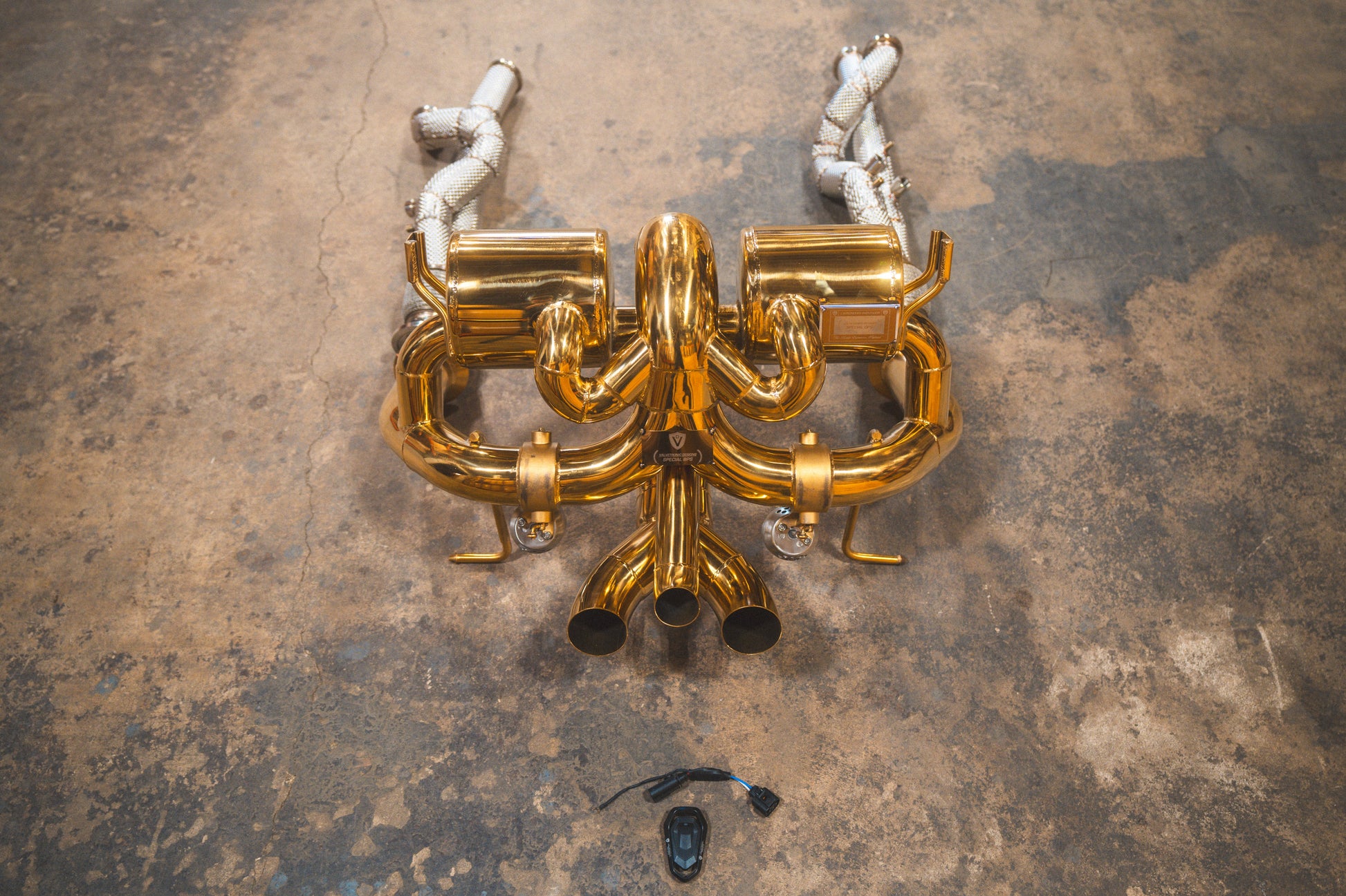 Lamborghini Aventador LP700 / S / SV Valved Sport Exhaust System - LAM.LP700.VSES.AG-LAM.LP700.VSES.TI-LAM.LP700.VSES.FF.AG-LAM.LP700.VSES.FF.TI-LAM.LP740.VSES.AG-  DRIVEN - 18