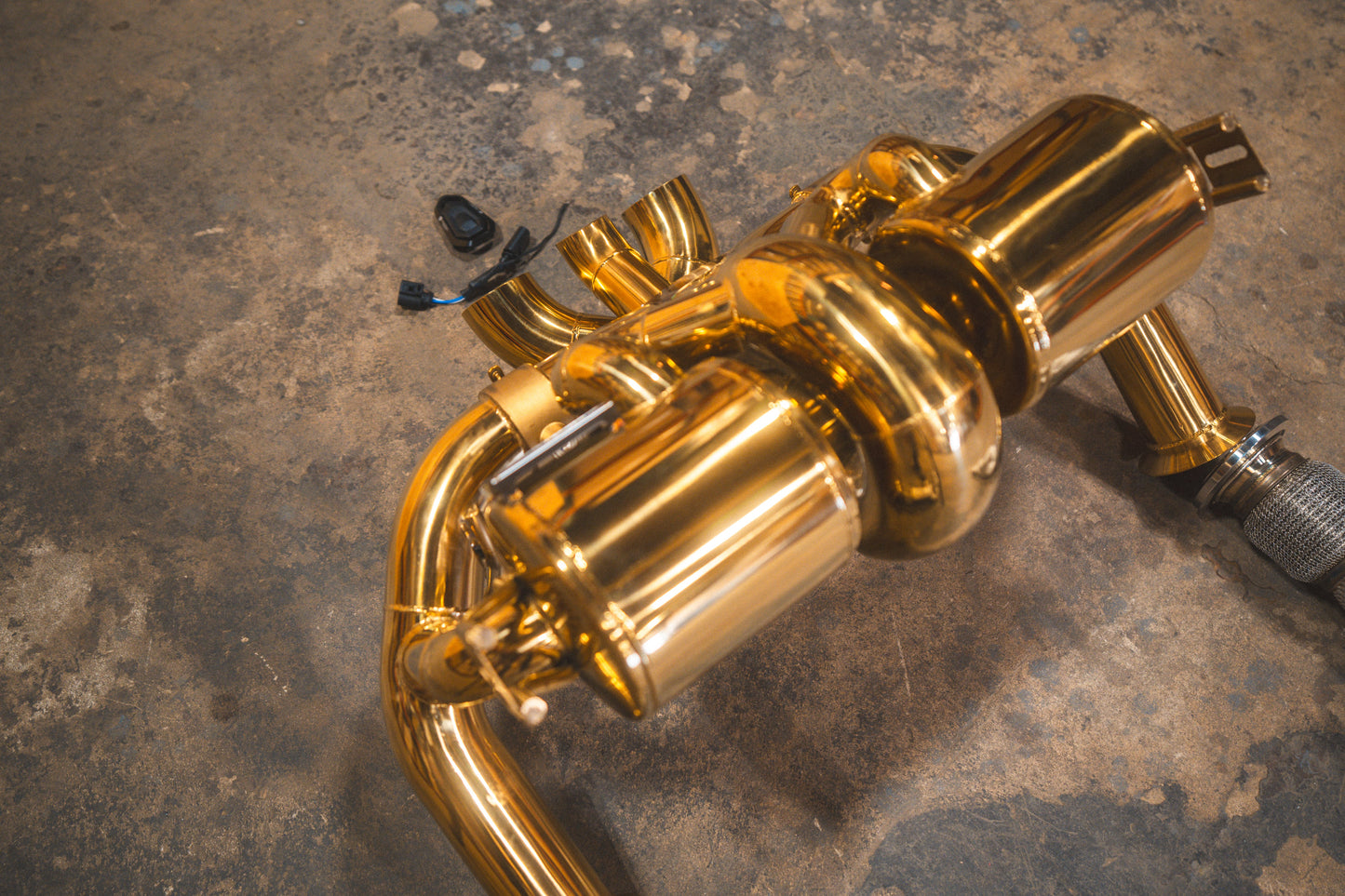 Lamborghini Aventador LP700 / S / SV Valved Sport Exhaust System - LAM.LP700.VSES.AG-LAM.LP700.VSES.TI-LAM.LP700.VSES.FF.AG-LAM.LP700.VSES.FF.TI-LAM.LP740.VSES.AG-  DRIVEN - 22