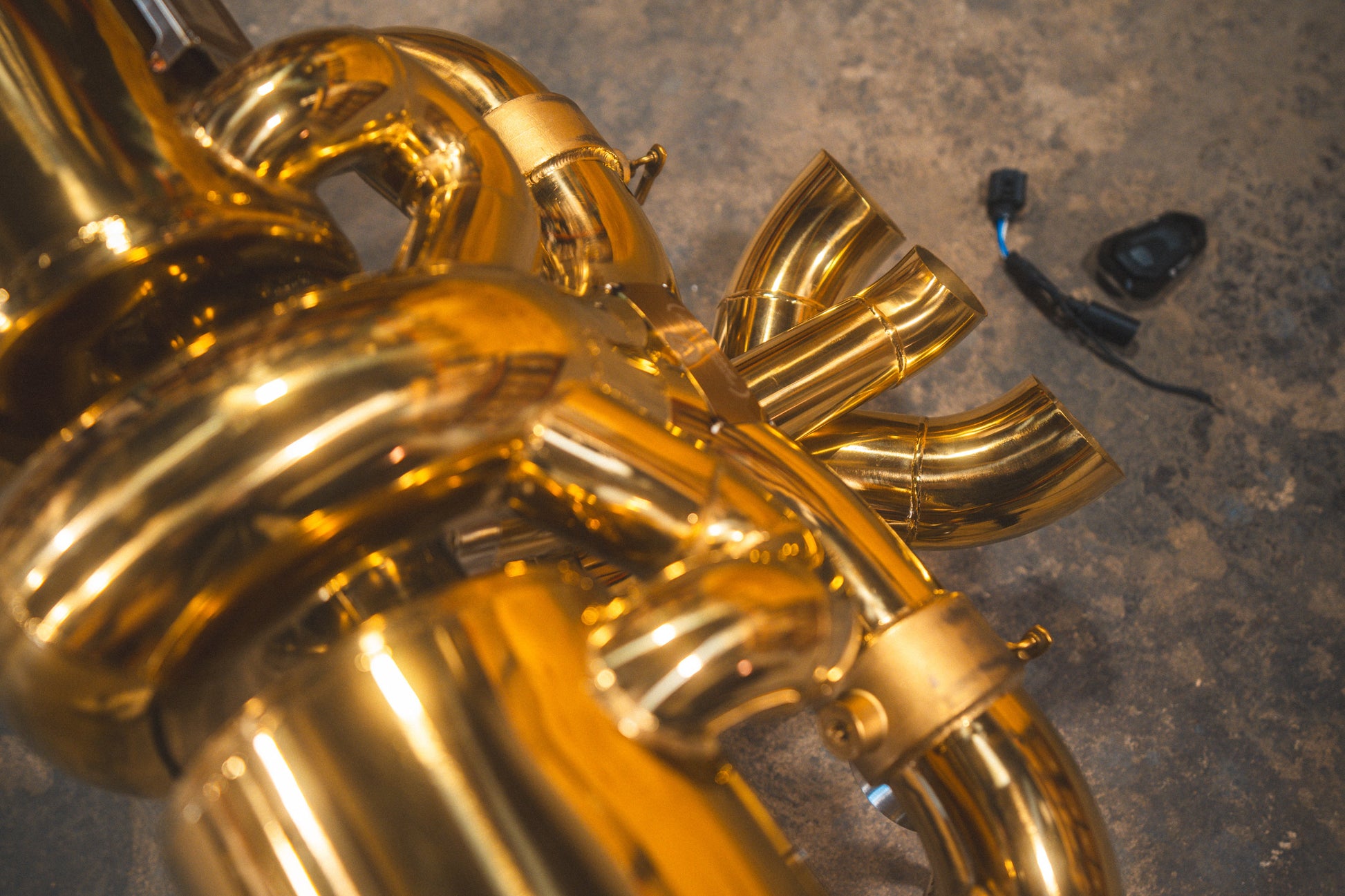 Lamborghini Aventador LP700 / S / SV Valved Sport Exhaust System - LAM.LP700.VSES.AG-LAM.LP700.VSES.TI-LAM.LP700.VSES.FF.AG-LAM.LP700.VSES.FF.TI-LAM.LP740.VSES.AG-  DRIVEN - 25