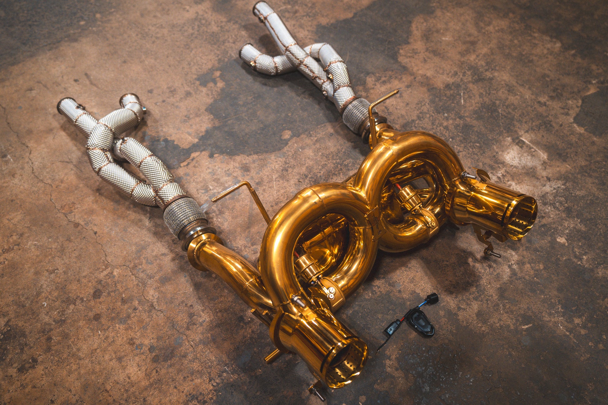 Lamborghini Aventador SVJ/Ultimae Valved Sport Exhaust System - LAM.SVJ.VSES.AG-LAM.SVJ.VSES.FF.AG-LAM.SVJ.F1.AG-LAM.SVJ.F1.FF.AG-  DRIVEN - 3