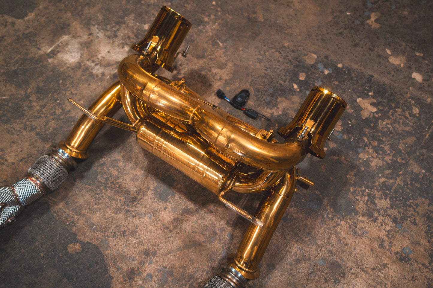 Lamborghini Aventador SVJ/Ultimae Valved Sport Exhaust System - LAM.SVJ.VSES.AG-LAM.SVJ.VSES.FF.AG-LAM.SVJ.F1.AG-LAM.SVJ.F1.FF.AG-  DRIVEN - 4