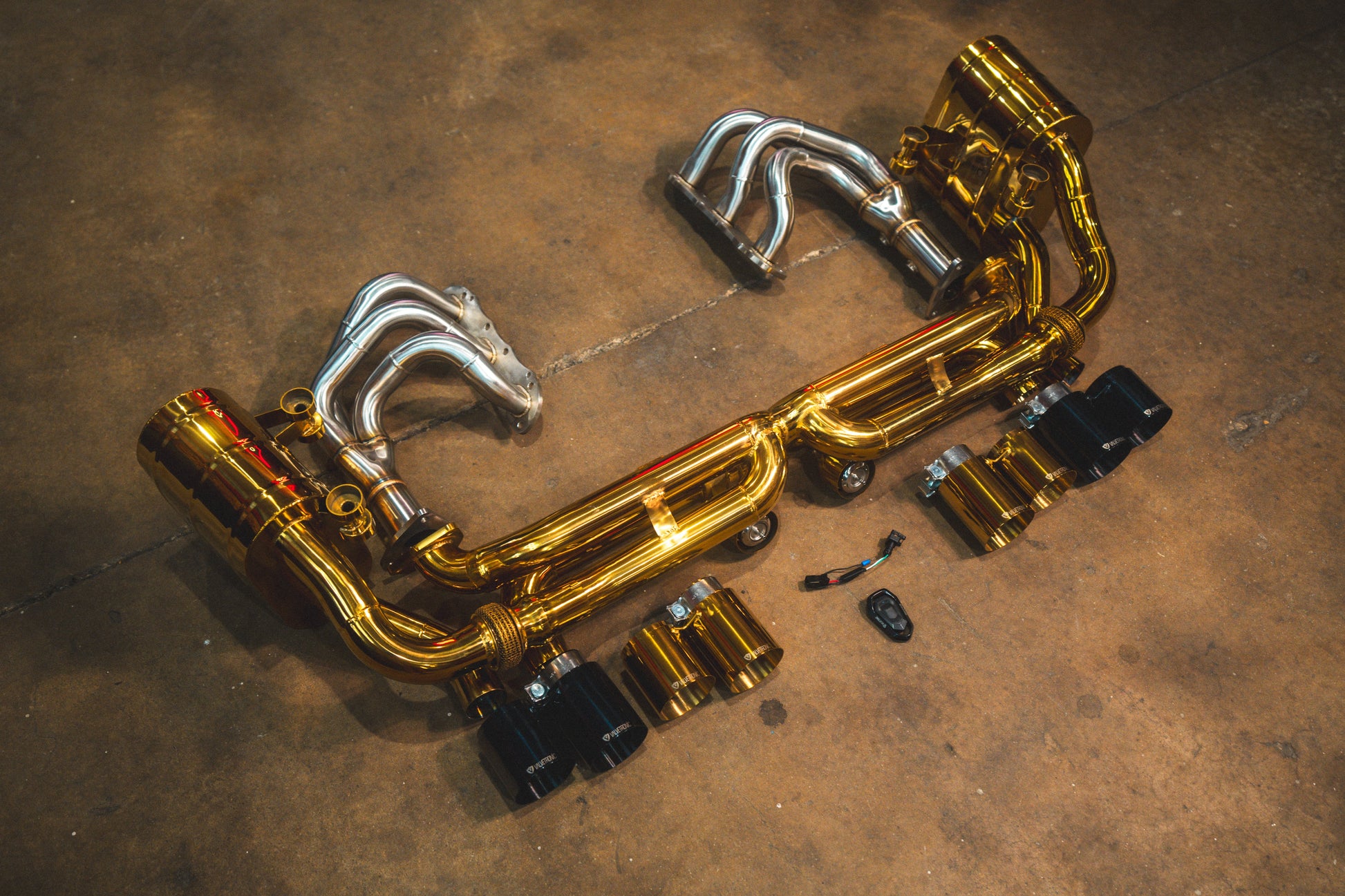 Valvetronic Valved Sport Exhaust System for Porsche 911 Carrera / S / GTS (991.1) - POR.991.CAR.VSES.AG-POR.991.CAR.VSES.TI-POR.991.CAR.VSES.FFH.AG-POR.991.CAR.VSES.FFH.TI-  DRIVEN - 3