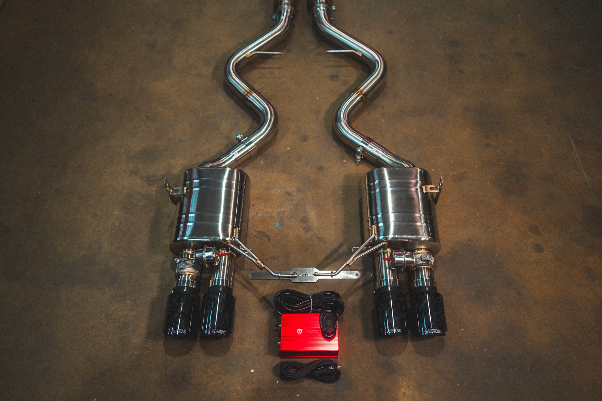 BMW E9x M3 Valved Sport Exhaust System (V2) - BMW.E9X.M3.AXL.BR.BRSH-BMW.E9X.M3.AXL.BR.BRT-BMW.E9X.M3.AXL.BR.BLK-BMW.E9X.M3.AXL.BR.RC-BMW.E9X.M3.AXL.BR.FC-  DRIVEN - 27