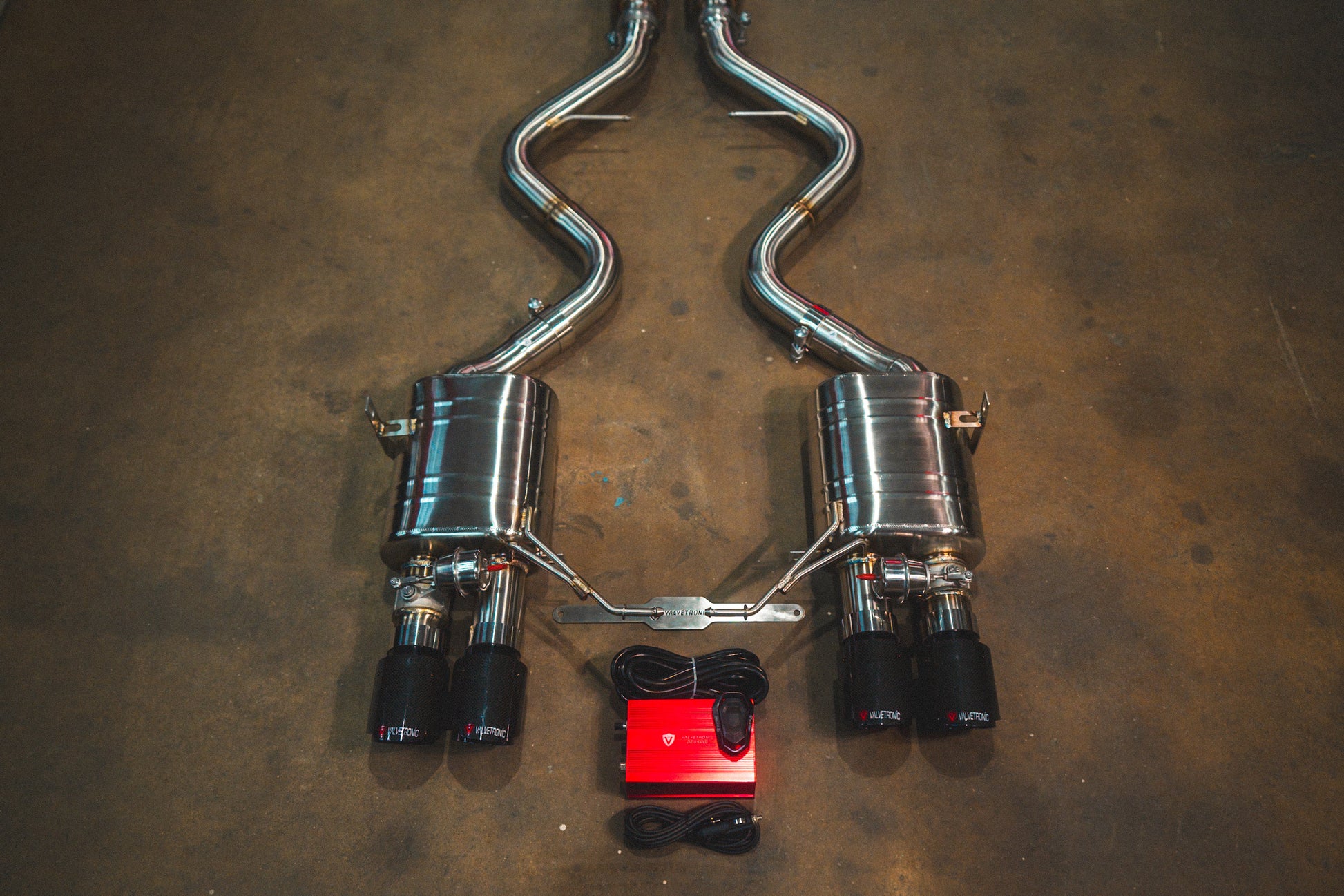 BMW E9x M3 Valved Sport Exhaust System (V2) - BMW.E9X.M3.AXL.BR.BRSH-BMW.E9X.M3.AXL.BR.BRT-BMW.E9X.M3.AXL.BR.BLK-BMW.E9X.M3.AXL.BR.RC-BMW.E9X.M3.AXL.BR.FC-  DRIVEN - 25