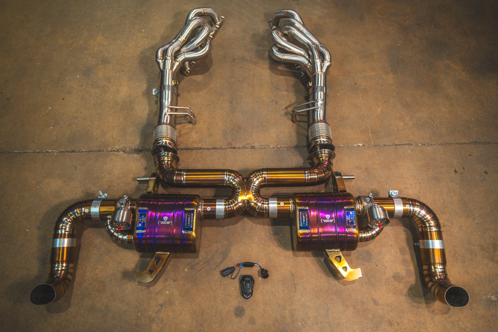 Audi R8 True F1 / Valved Exhaust System - AUD.R8.V10.GEN2.F1.BR-AUD.R8.V10.GEN2.F1.TI-AUD.R8.V10.GEN2.F1.FFH.1.BR-AUD.R8.V10.GEN2.F1.FFH.1.TI-AUD.R8.V10.GEN2.VSES.TI-  DRIVEN - 4