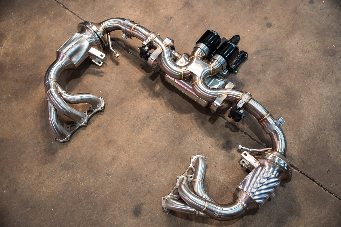 Valvetronic Valved Sport Exhaust System for Porsche 992 GT3/RS - POR.992.GT3.VSES.BR-POR.992.GT3.VSES.TI-POR.992.GT3.VSES.FFH.BR-POR.992.GT3.VSES.FFH.TI-POR.992.GT3.F1.TI-  DRIVEN - 3