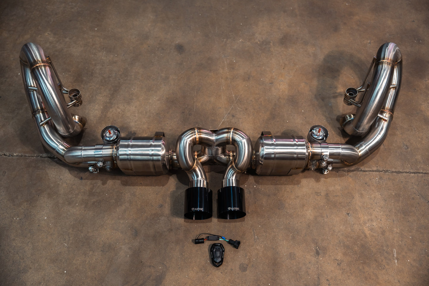 Valvetronic Valved Sport Exhaust System for Porsche GT3/RS 991.1 / 991.2 - POR.991.GT3.VSES.BR-POR.991.GT3.VSES.TI-POR.991.GT3.VSES.FFH.BR-POR.991.GT3.VSES.FFH.TI-  DRIVEN - 2