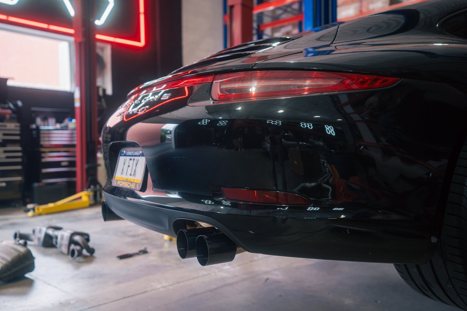 Valvetronic Valved Sport Exhaust System for Porsche 911 Carrera / S / GTS (991.1) - POR.991.CAR.VSES.AG-POR.991.CAR.VSES.TI-POR.991.CAR.VSES.FFH.AG-POR.991.CAR.VSES.FFH.TI-  DRIVEN - 22