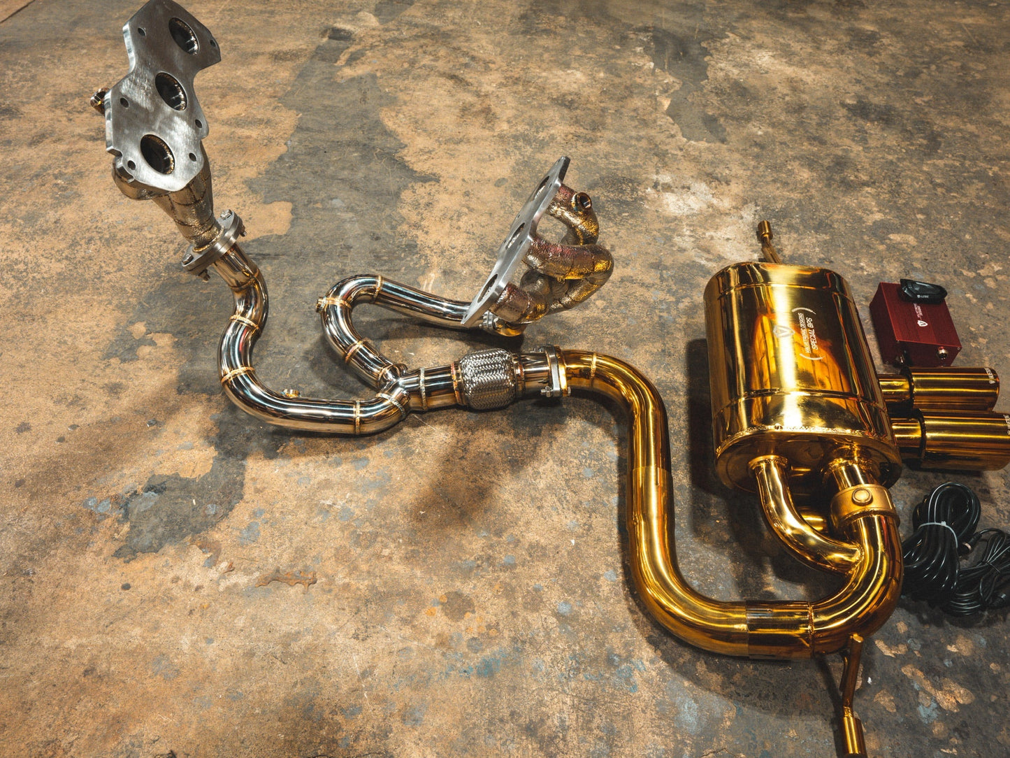 Lotus Evora Valved Sport Exhaust System (F1) - LOT.EVOR.VSES.AG-LOT.EVOR.VSES.TI-LOT.EVOR.VSES.FFH.AG-LOT.EVOR.VSES.FFH.TI-  DRIVEN - 4