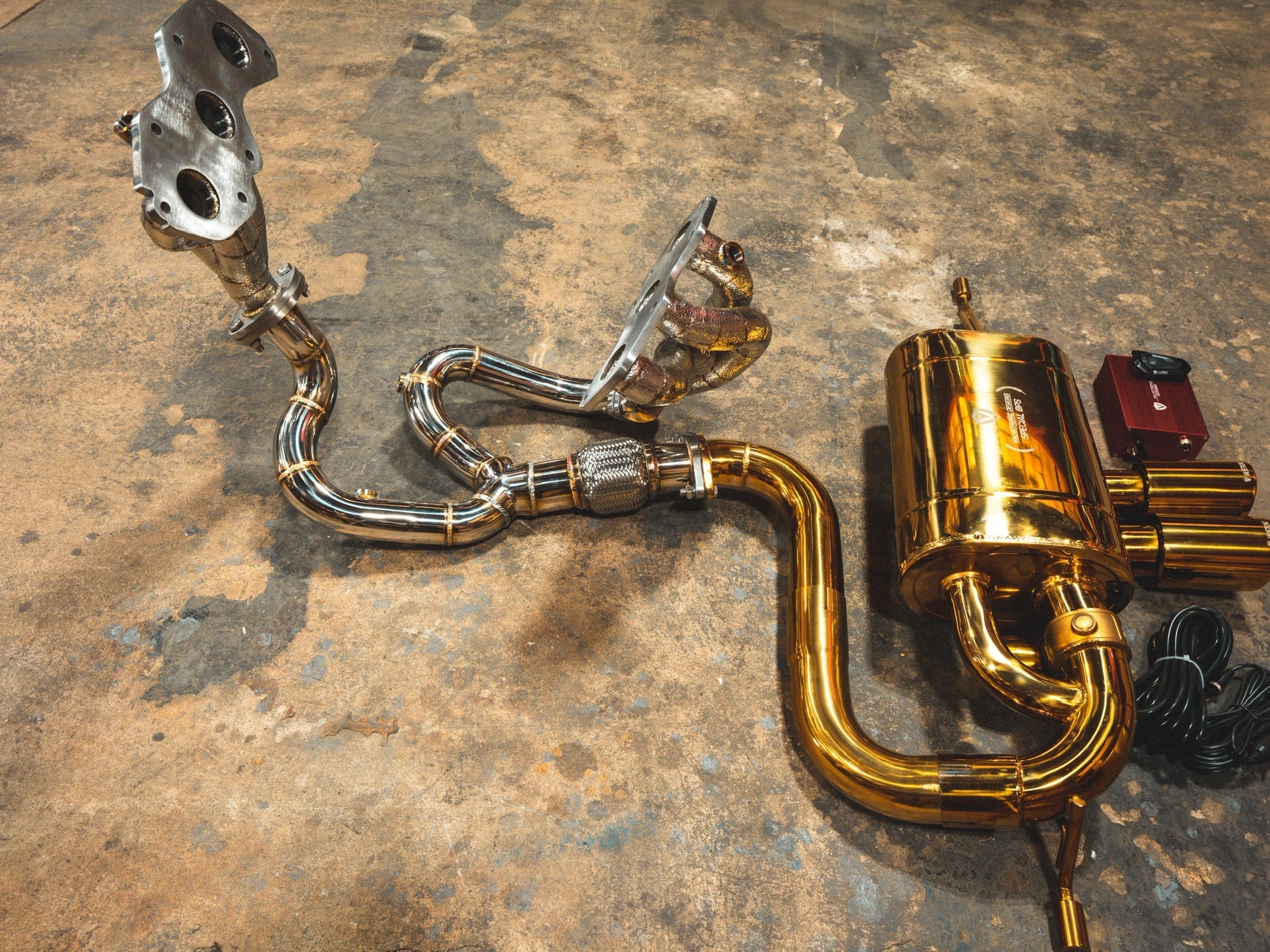 Lotus Evora Valved Sport Exhaust System (F1) - LOT.EVOR.VSES.AG-LOT.EVOR.VSES.TI-LOT.EVOR.VSES.FFH.AG-LOT.EVOR.VSES.FFH.TI-  DRIVEN - 4