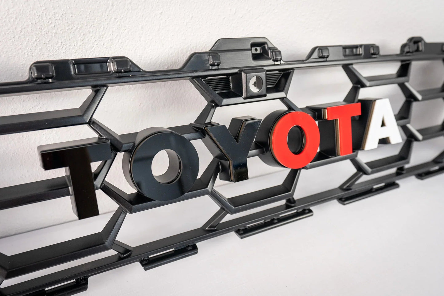 TOYOTA Front Grille Acrylic Emblem Overlays - 2025+ 4Runner TRD Pro / Trailhunter - 254RUNNER-FTPTH-AC-WH-254RUNNER-FTPTH-AC-GB-254RUNNER-FTPTH-AC-MB-254RUNNER-FTPTH-AC-OR-254RUNNER-FTPTH-AC-RD-  DRIVEN - 7