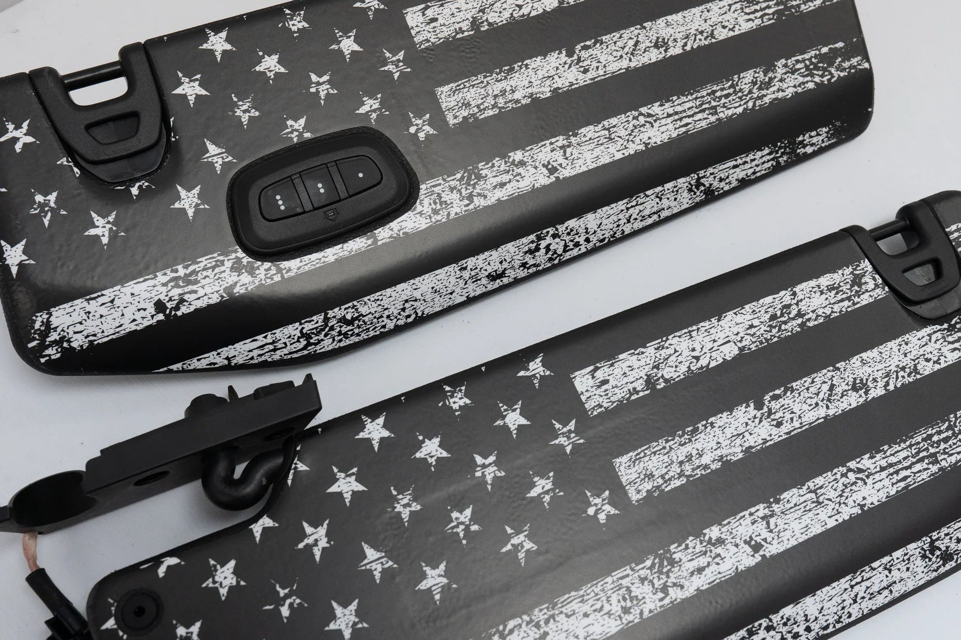 Freedom Series Sun Visor Overlays (Printed Series) - 2018+ Jeep Wrangler JL / Jeep Gladiator JT - JLVISORFULLFREE-RWBNHL-JLVISORFULLFREE-RWBHL-JLVISORFULLFREE-BWNHL-JLVISORFULLFREE-BWHL-JLVISORFULLFREE-TBLNHL-  DRIVEN - 10