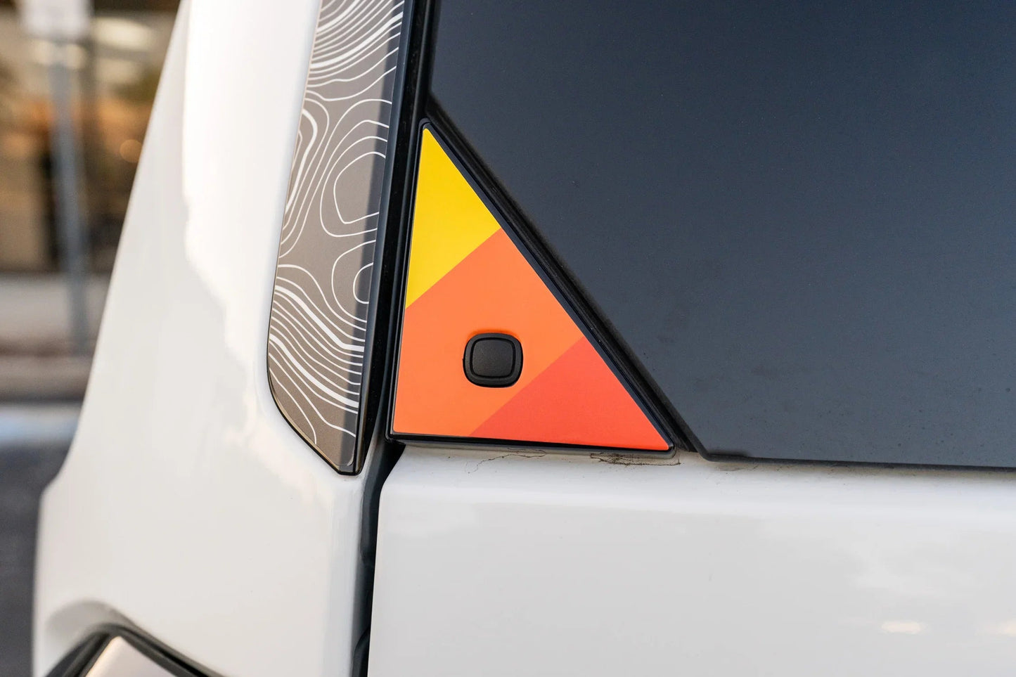 Heritage Rear Glass Button Trim Overlay - 2024+ Land Cruiser / GX 550 - LC250TRI-TBO-LC250TRI-TBB-  DRIVEN - 1