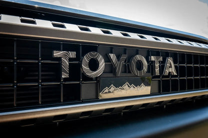 "TOYOTA" Topo Front Grille Emblem Kit - 2024+ Land Cruiser  / 07-14 FJ Cruiser - 24LC250-FG-TOYOTA-TPWH-24LC250-FG-TOYOTA-TPHB-24LC250-FG-TOYOTA-TPVB-24LC250-FG-TOYOTA-TPAG-24LC250-FG-TOYOTA-TPSO-  DRIVEN - 4