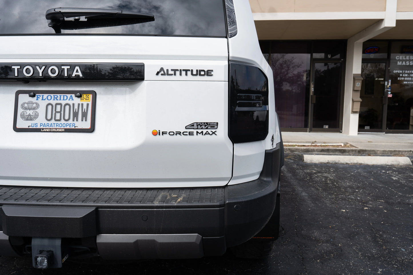 Full Time 4WD Two Color Acrylic Emblem - 2024+ Land Cruiser / GX 550 / 2025+ 4Runner Limited - 24LC250-FT4WD2PL-  DRIVEN - 3