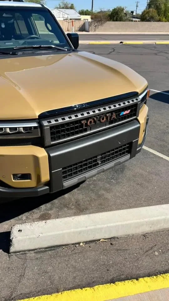 "TOYOTA" Topo Front Grille Emblem Kit - 2024+ Land Cruiser  / 07-14 FJ Cruiser - 24LC250-FG-TOYOTA-TPWH-24LC250-FG-TOYOTA-TPHB-24LC250-FG-TOYOTA-TPVB-24LC250-FG-TOYOTA-TPAG-24LC250-FG-TOYOTA-TPSO-  DRIVEN - 3