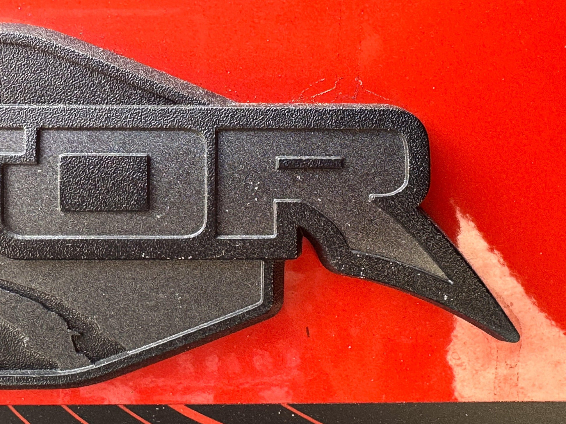 R Inlay for Tailgate Emblem - 2022+ Bronco Raptor - 21BRNTLGR-CODE-21BRNTLGR-A51S-21BRNTLGR-AZS-21BRNTLGR-CG-21BRNTLGR-CO-  DRIVEN - 8