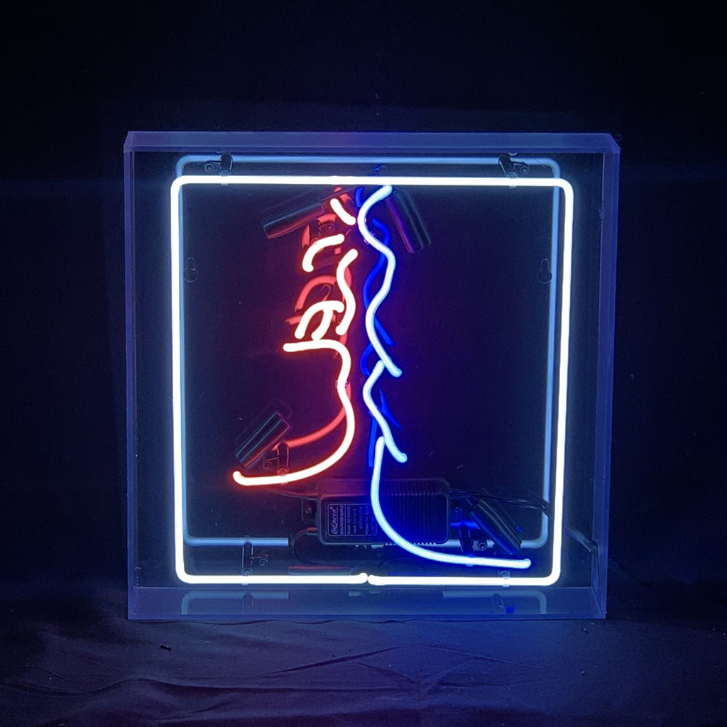 Love Kiss Neon Light Sign - TN187(box)-  DRIVEN - 2