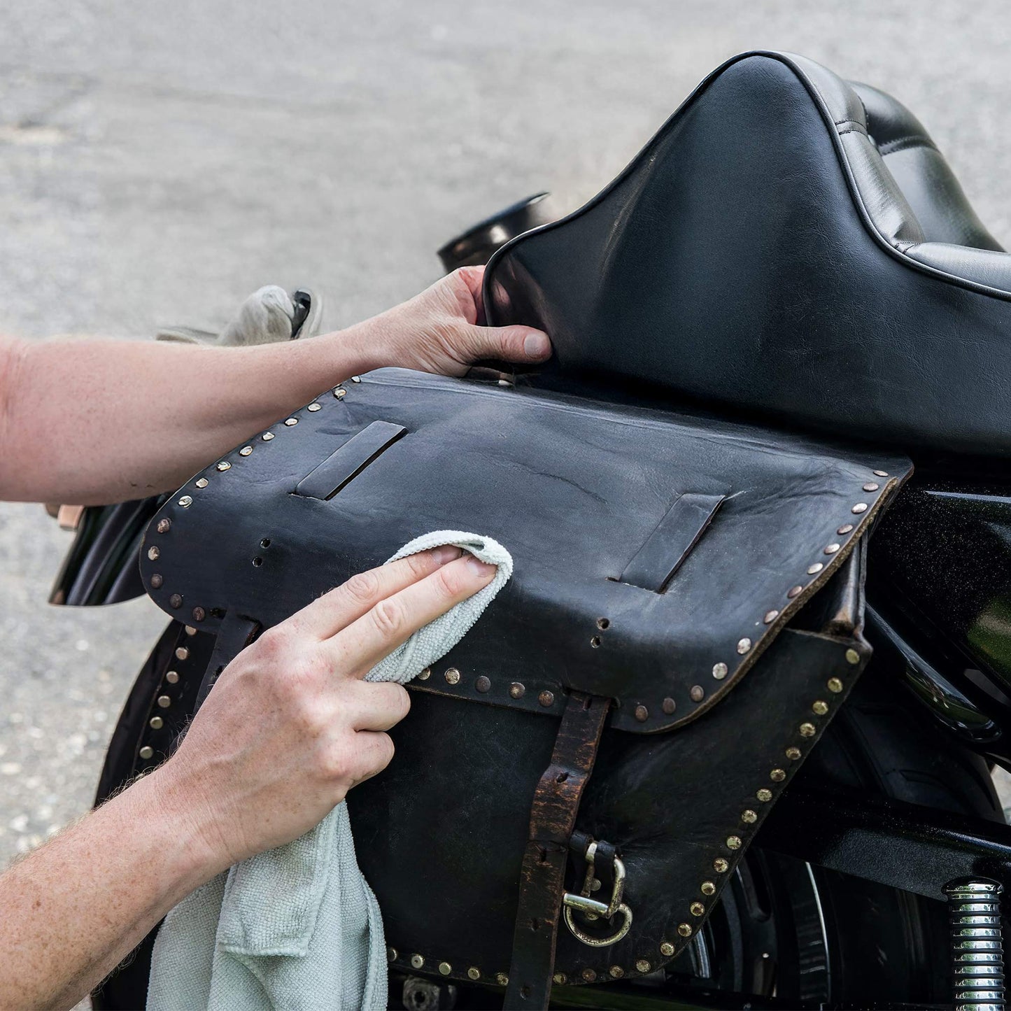 WASH&WHIPS | MotoPro Motorcycle Detailing Kit - Clean, Shine & Protect - MFH401-  DRIVEN - 6