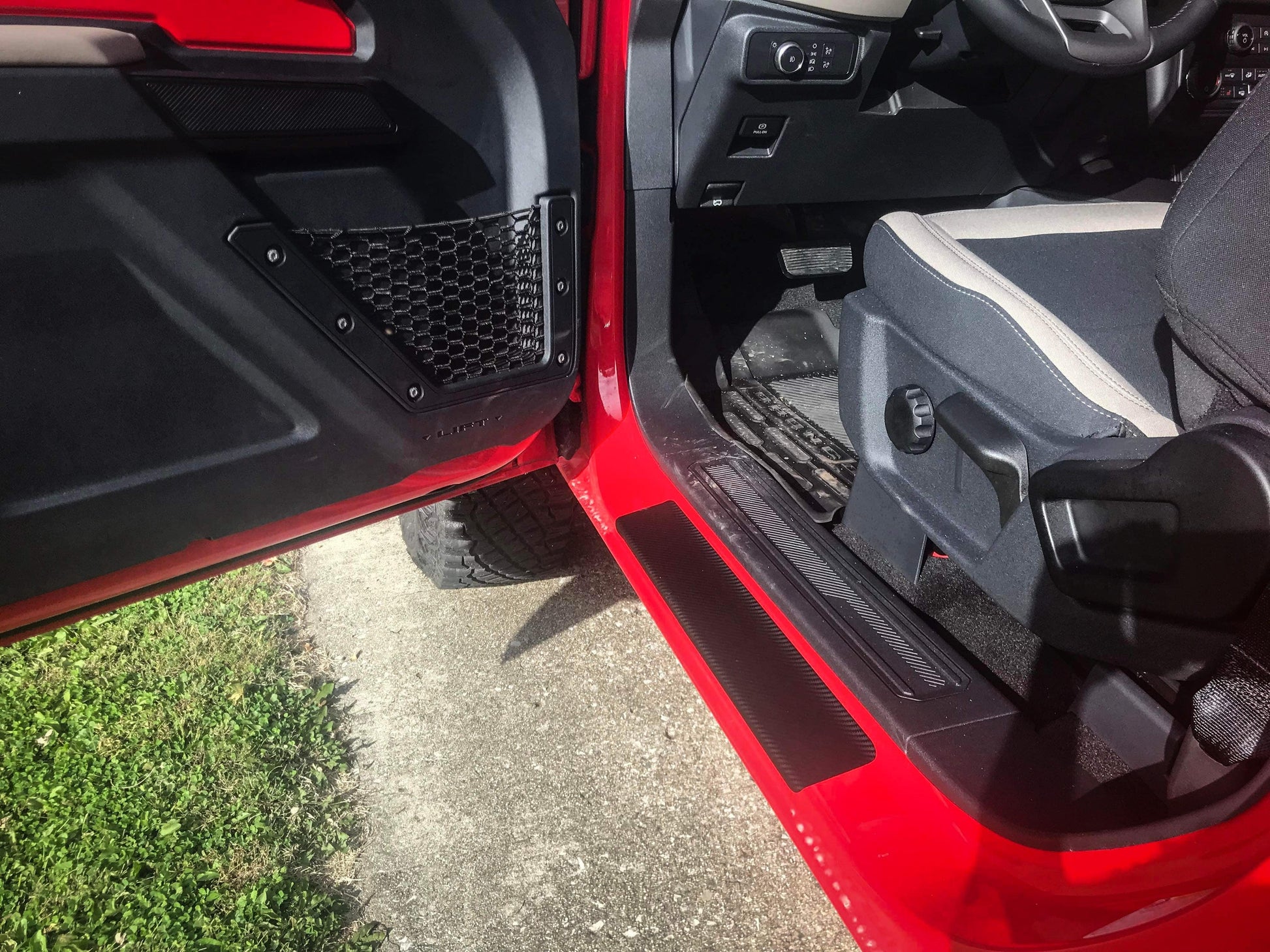 Door Sill Protectors - 2021+ Bronco 2 Door - 21BRONCODS2-RD-21BRONCODS2-BL-21BRONCODS2-WH-21BRONCODS2-OR-21BRONCODS2-YL-  DRIVEN - 6