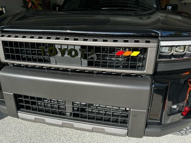 TOYOTA Front Grille Emblem Kit - 2024+ Land Cruiser / 07-14 FJ Cruiser - 24LC250-FG-TOYOTA-WH-24LC250-FG-TOYOTA-GB-24LC250-FG-TOYOTA-MB-24LC250-FG-TOYOTA-BL-24LC250-FG-TOYOTA-GR-  DRIVEN - 11