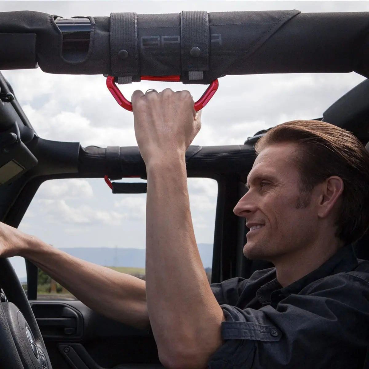 GP-Grip PRO Foldable Color Handles — Jeep Wrangler (2007–2023) - GPG-P2-RD-GPG-P2-BLK-GPG-P2-ORG-GPG-P2-BLU-GPG-P2-PG-  DRIVEN - 1