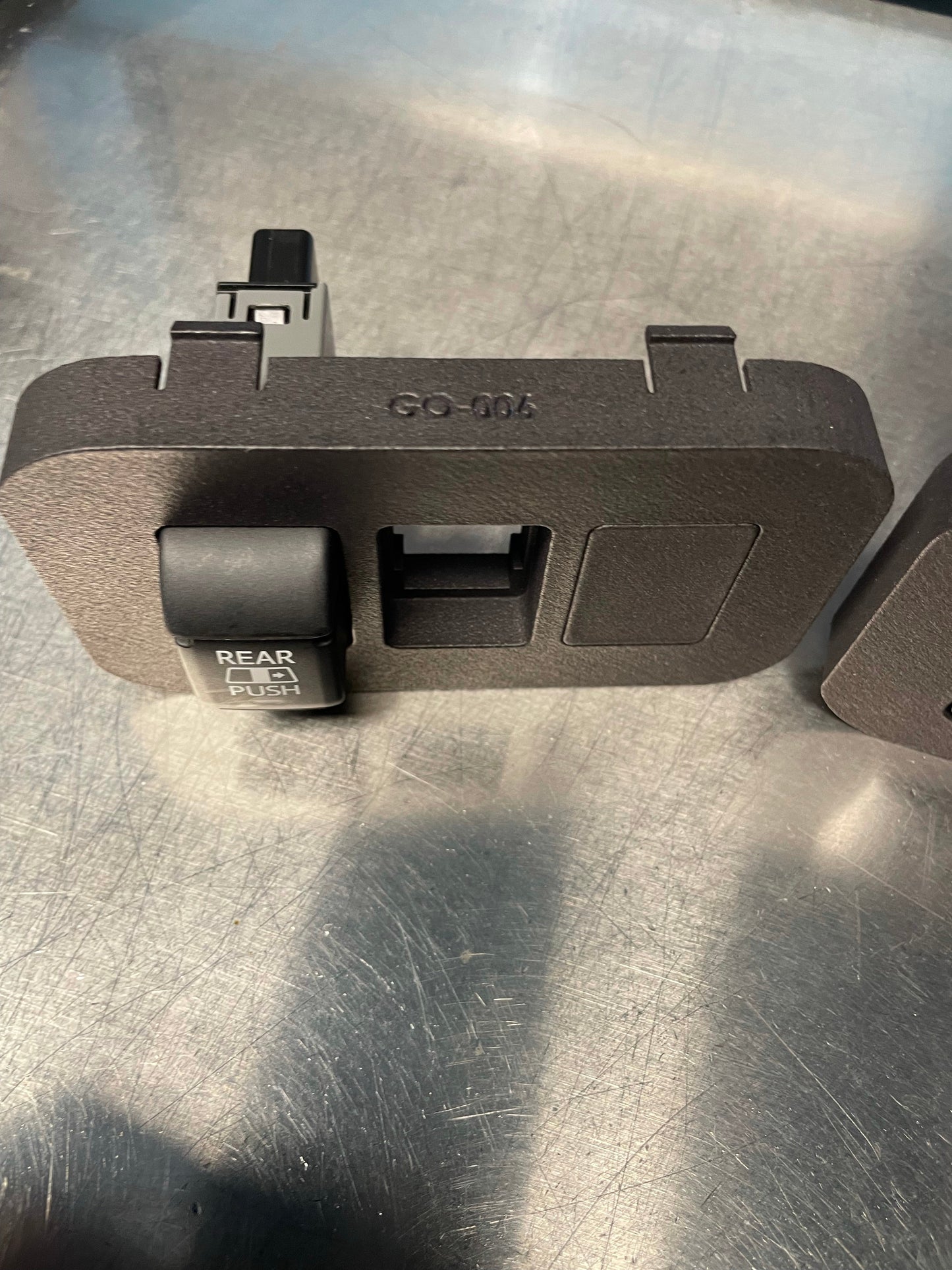 Modular Insert for 3 Short Switches - GO-006-  DRIVEN - 5