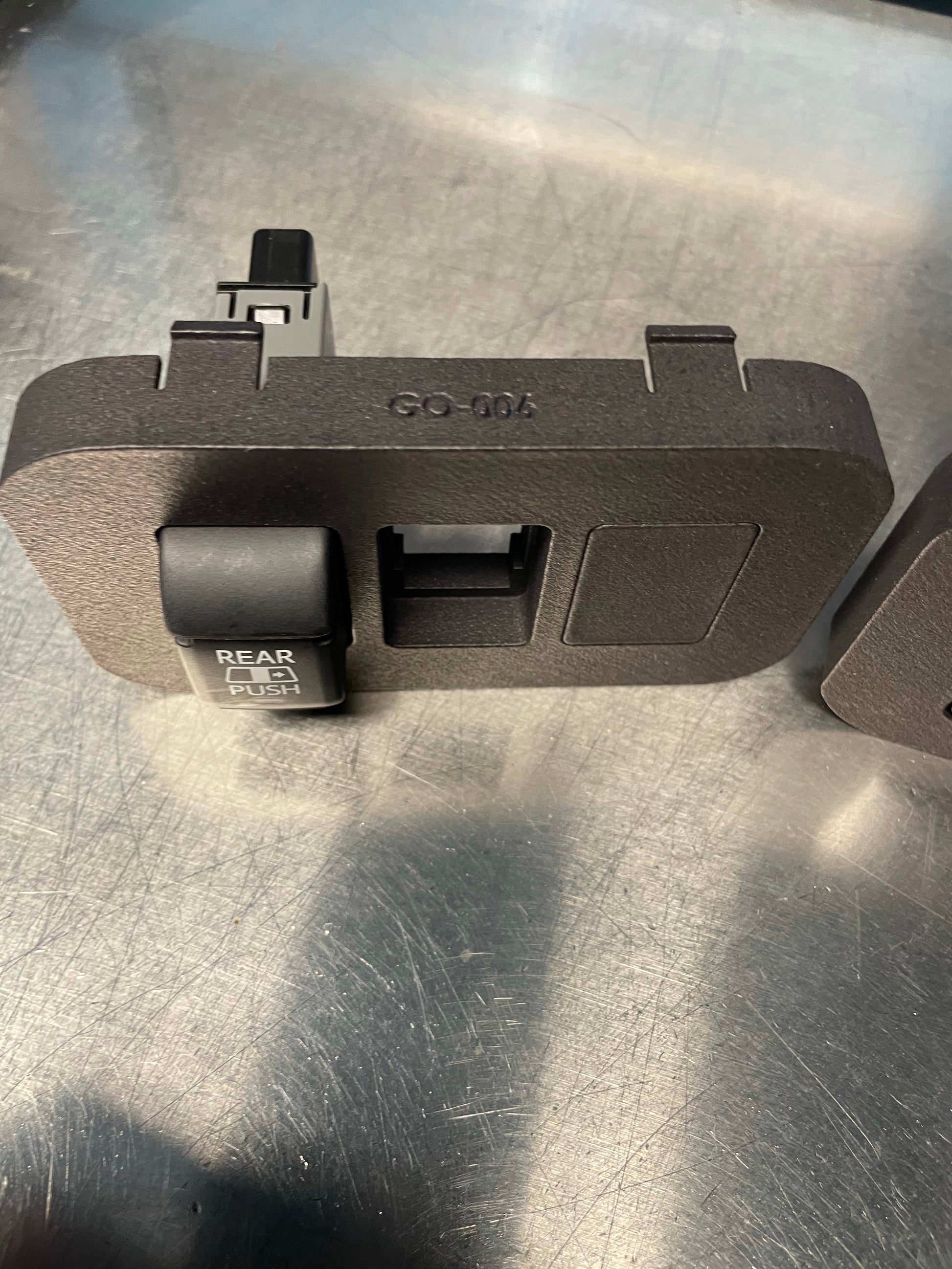 Modular Insert for 3 Short Switches - GO-006-  DRIVEN - 5