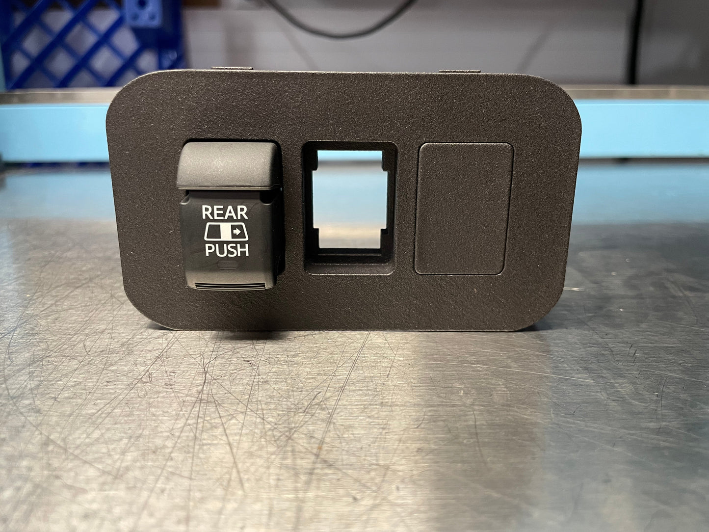 Modular Insert for 3 Short Switches - GO-006-  DRIVEN - 6