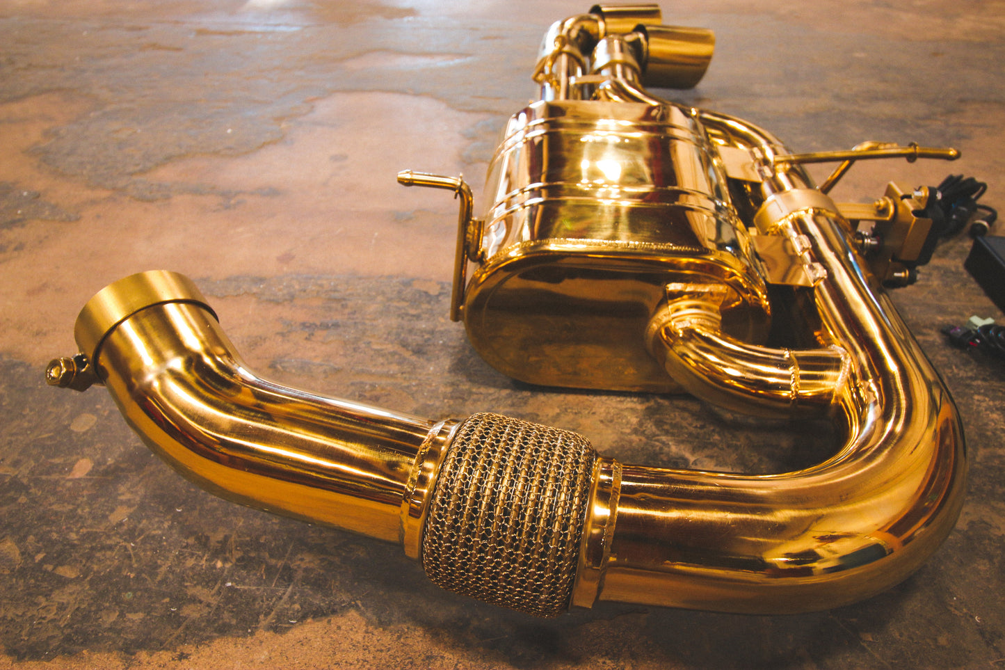 BMW i8 Valved Sport Exhaust System - BMW.I8.VSES.AG-BMW.I8.VSES.TI-BMW.I8.VSES.FF.AG-BMW.I8.VSES.FF.TI-  DRIVEN - 2