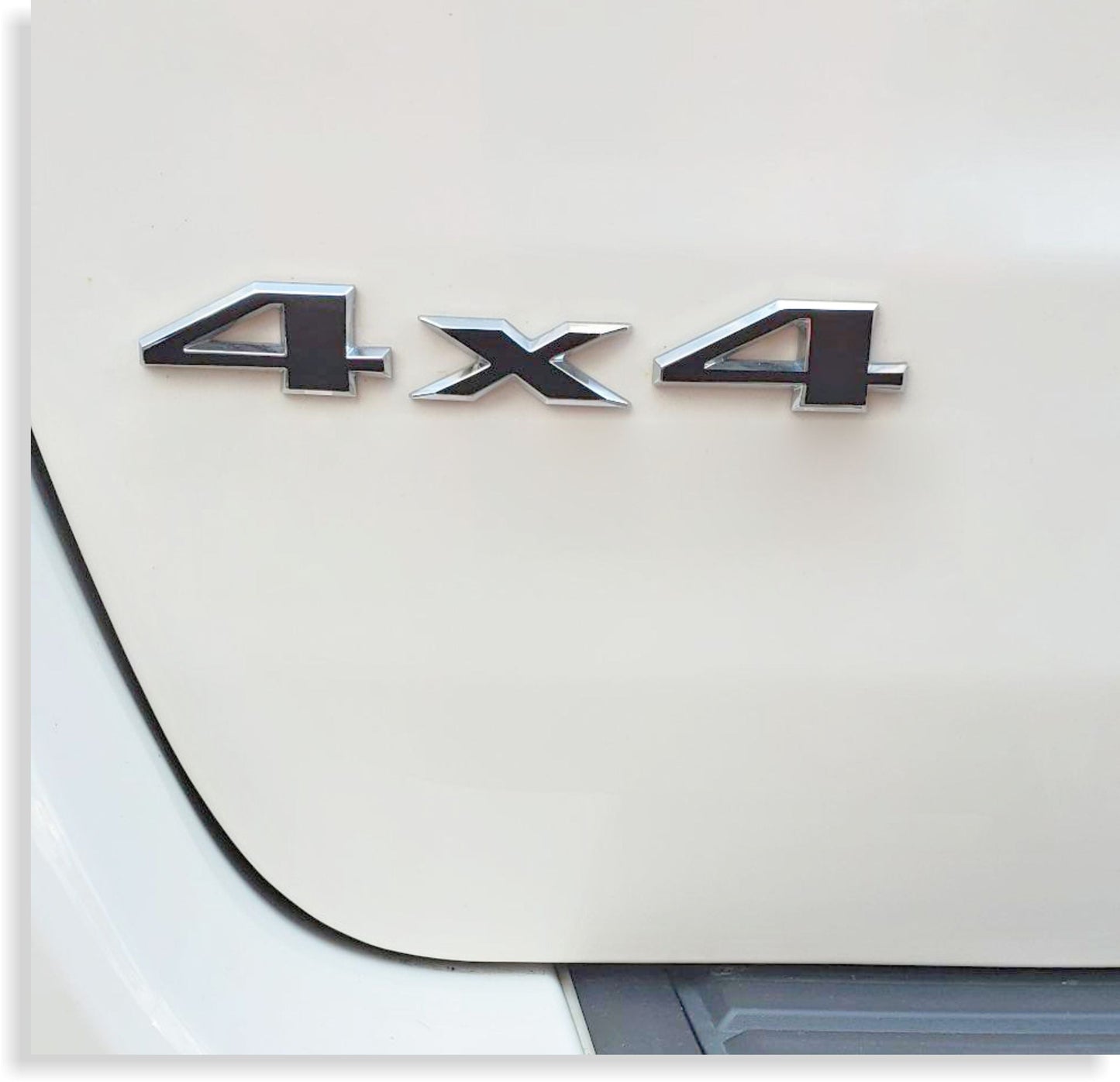 4x4 Emblem Overlay Decal - 2005-2021 Jeep Grand Cherokee - Jeep:GC:4x4-B-01-Jeep:GC:4x4-B-02-Jeep:GC:4x4-B-03-Jeep:GC:4x4-B-04-Jeep:GC:4x4-B-05-  DRIVEN - 3